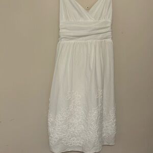 Max Studio medium 100% cotton white embroidered sweetheart neckline summerdress